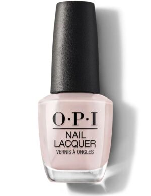 Pedicure en colores nude elegantes para llevar sandalias joya en verano